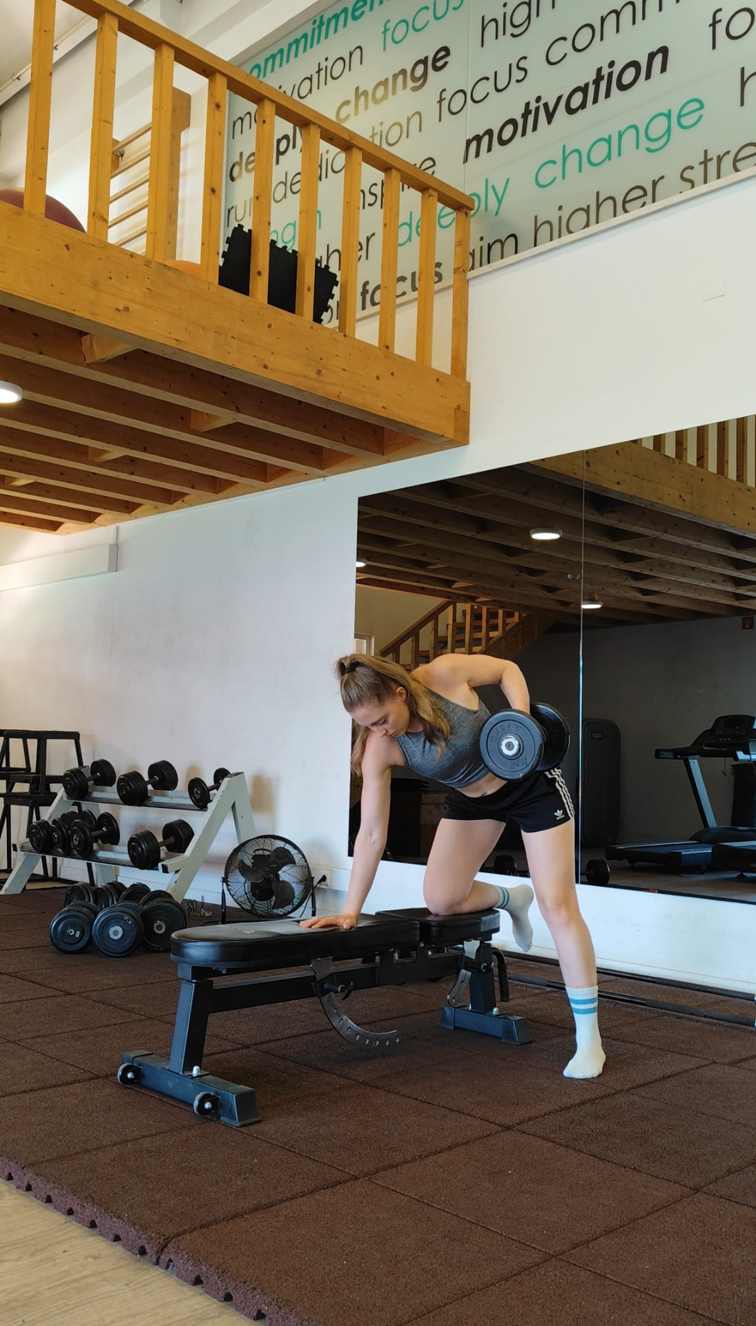 Exercise video demonstration of a dumbbell row